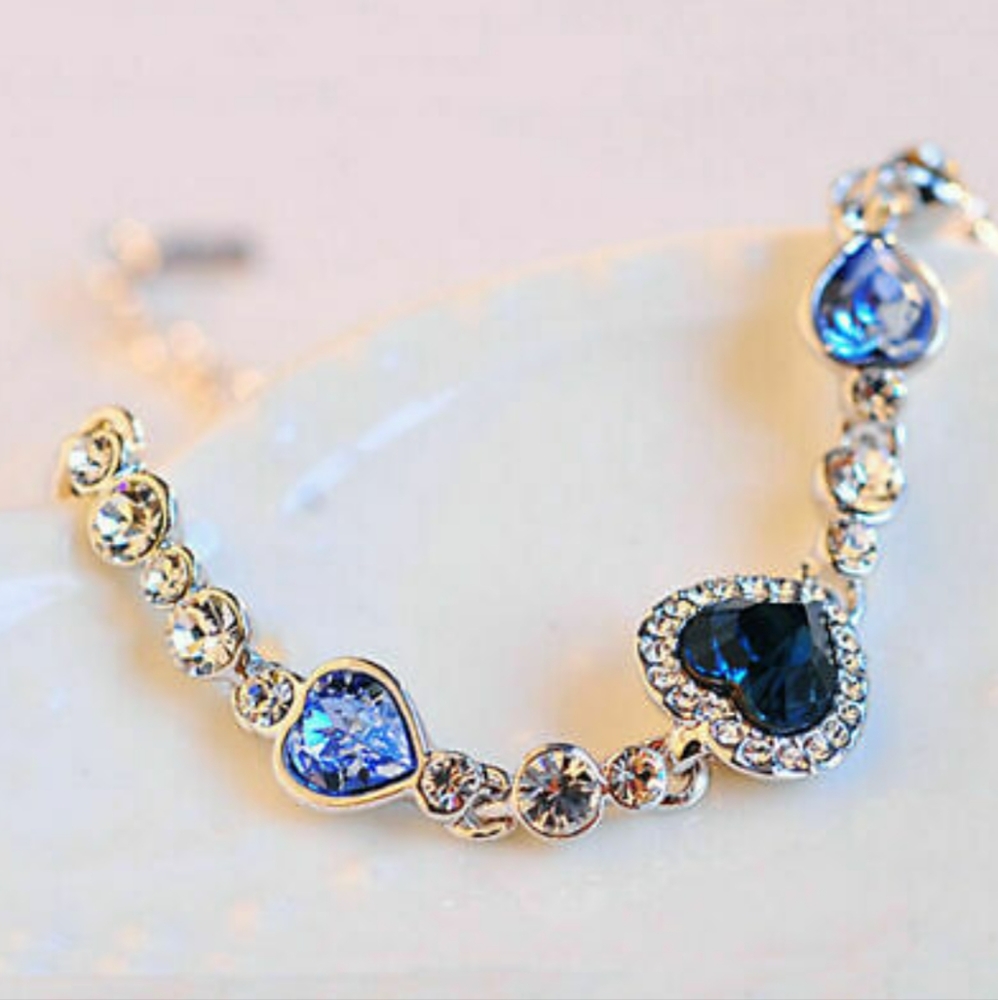Gorgeous Silver Heart Blue Crystal Bangle Bracelet